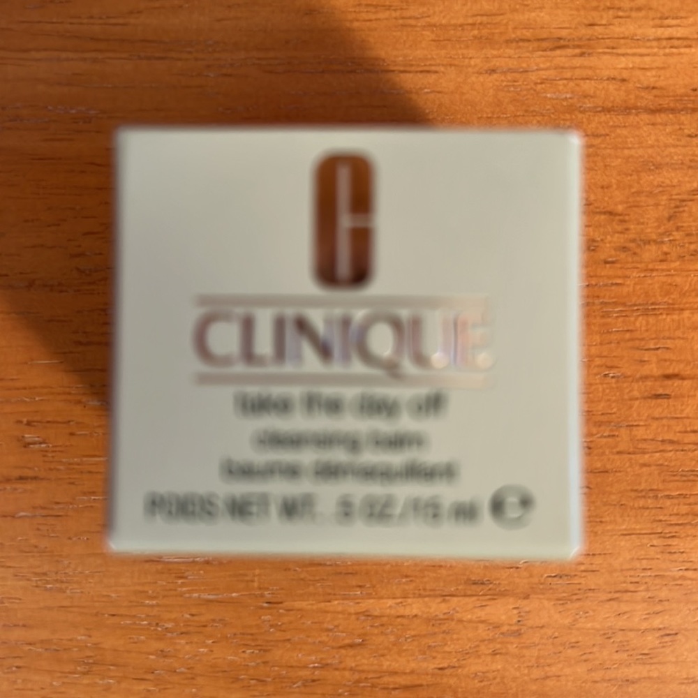 NIB Clinique Bundle - Picture 2 of 4
